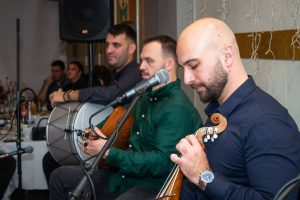 Ο Αποκριάτικος Χορός από το «Αρκάδι» των Κρητών Πάτρας ΦΩΤΟ