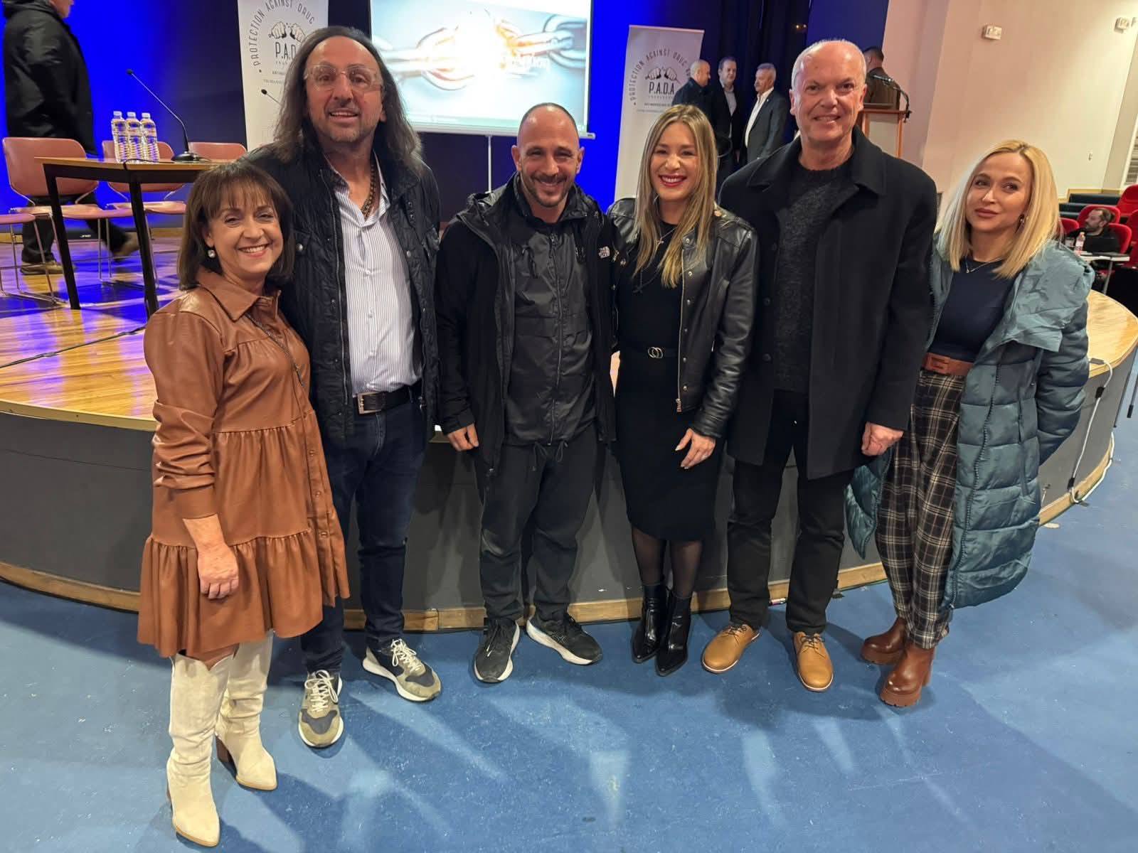 Εκδήλωση κατά των ναρκωτικών στο Αίγιο, με τον τ. Αρχηγό της ΕΛΑΣ Ι. Ραχωβίτσα ΦΩΤΟ