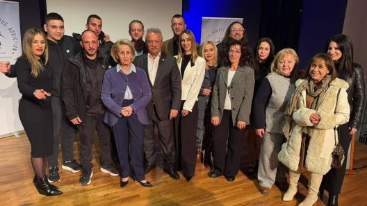 Εκδήλωση κατά των ναρκωτικών στο Αίγιο, με τον τ. Αρχηγό της ΕΛΑΣ Ι. Ραχωβίτσα ΦΩΤΟ