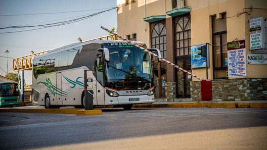 Πάτρα: «Απόβαση» Βολιωτών στην Καρναβαλούπολη με έκτακτα δρομολόγια του ΚΤΕΛ