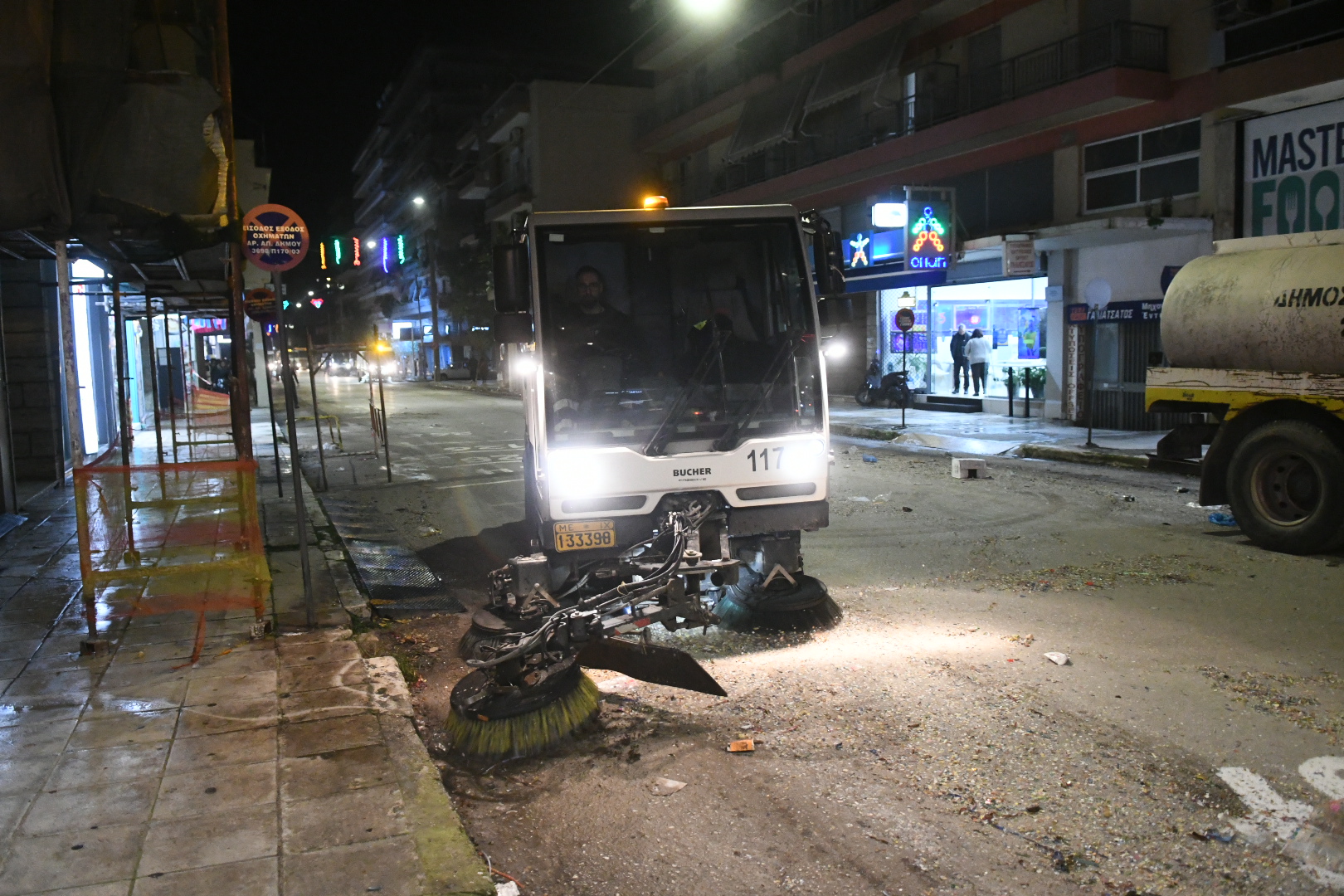 Πάτρα: «Βουνά» από σκουπίδια η πόλη, χωρίς ίχνος πολιτισμού ΒΙΝΤΕΟ - ΦΩΤΟ