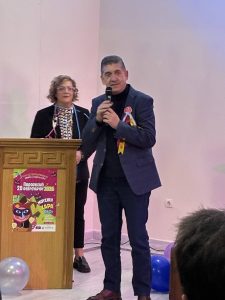 Μαθητής του Δημοτικού βραβεύτηκε στον Διαγωνισμό Καρναβαλικής Μάσκας στην Αχαγιά ΦΩΤΟ