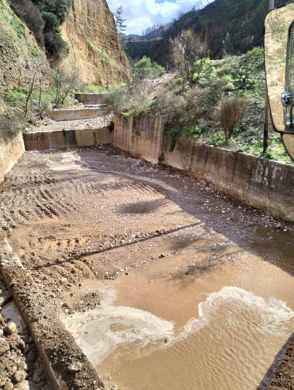 Πάτρα: Η Πολιτική Προστασία στα «απόνερα» της κακοκαιρίας στην Βούντενη ΦΩΤΟ