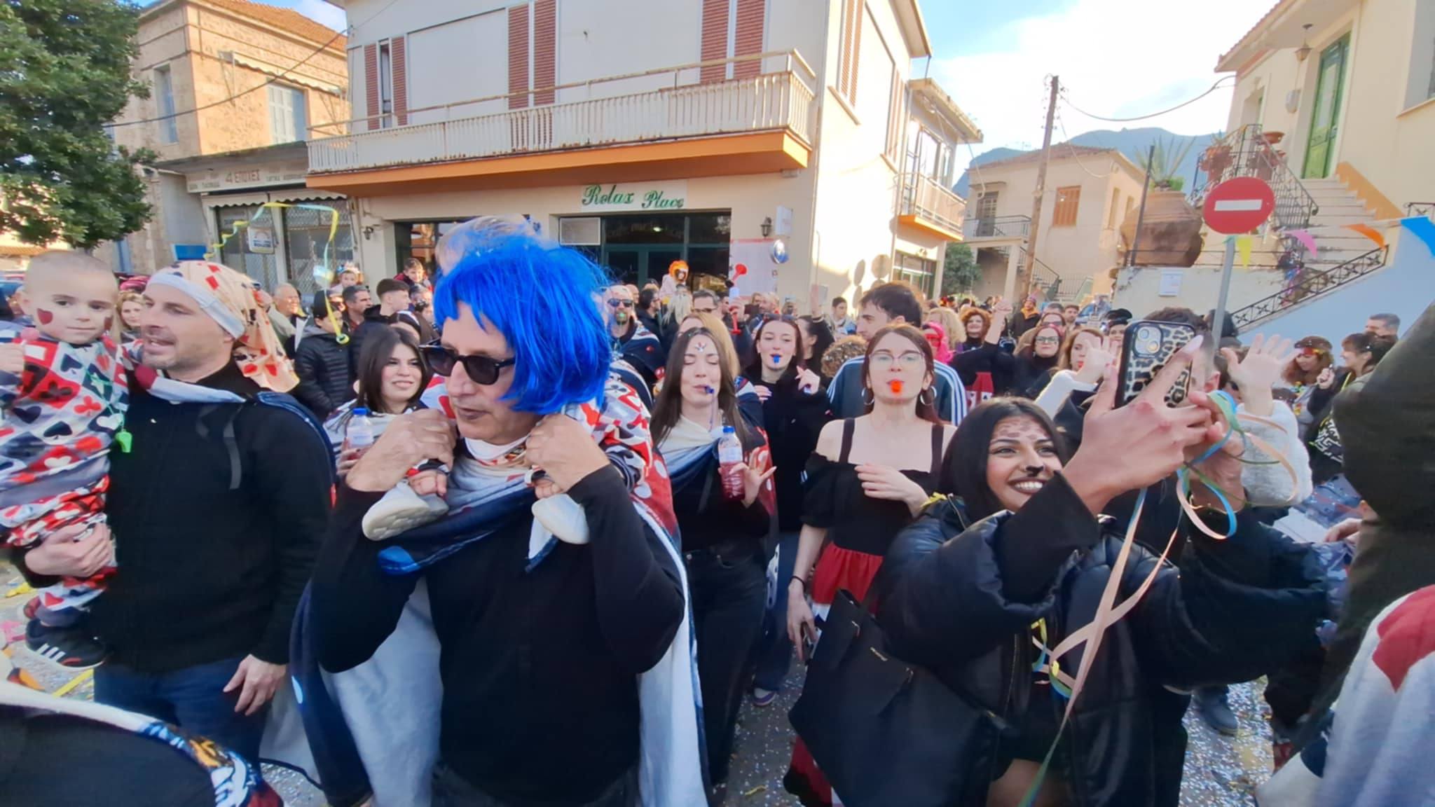 Διακοπτό: Το Καρναβάλι στον σταθμό του κεφιού ΦΩΤΟ