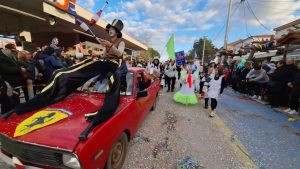 Διακοπτό: Το Καρναβάλι στον σταθμό του κεφιού ΦΩΤΟ