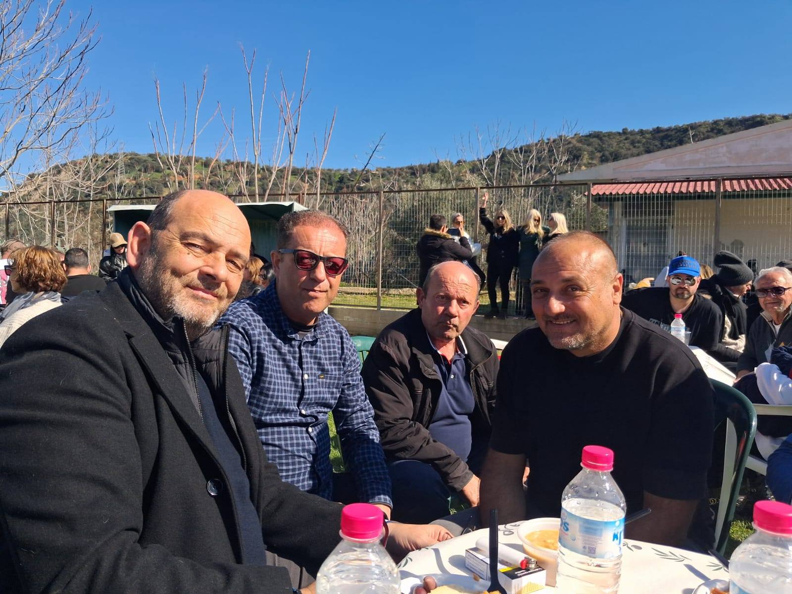 Εφτιαξε φασολάδα και χαλάρωσε στα Κούλουμα της Αιγιάλειας ο Υφυπουργός Πολιτισμού Ι. Φωτήλας ΦΩΤΟ 29 Εφτιαξε φασολάδα και χαλάρωσε στα Κούλουμα της Αιγιάλειας ο Υφυπουργός Πολιτισμού Ι. Φωτήλας ΦΩΤΟ