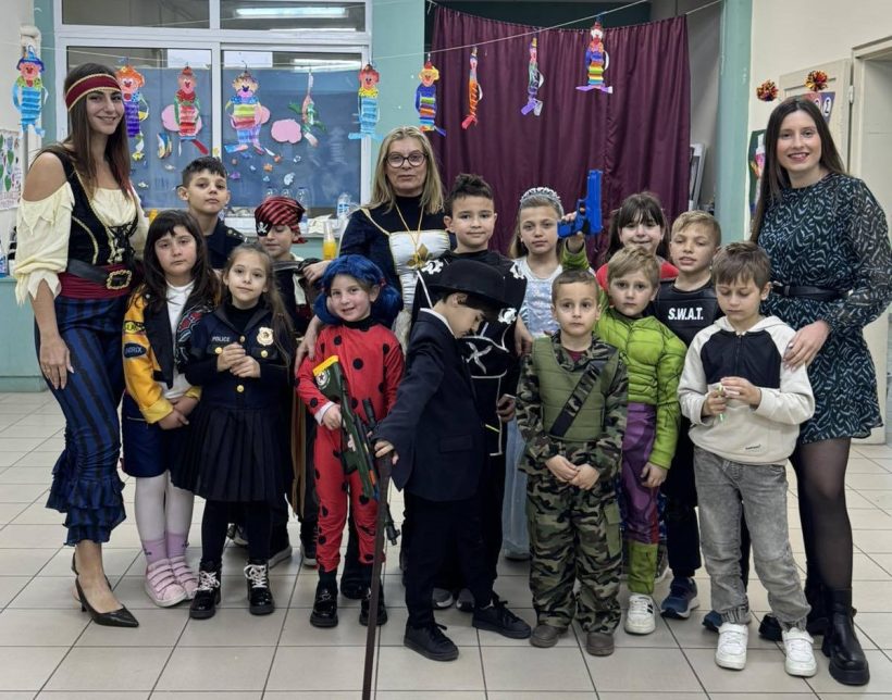 Μασκαρέματα στο Δημοτικό Σχολείο Μιχοΐου ΦΩΤΟ