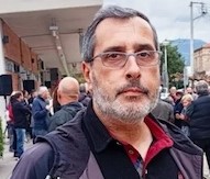 «Αλλιώς πετάς χαρταετό απλά για τα µάτια του κόσµου» για τον Οδοντωτό 26 «Αλλιώς πετάς χαρταετό απλά για τα µάτια του κόσµου» για τον Οδοντωτό