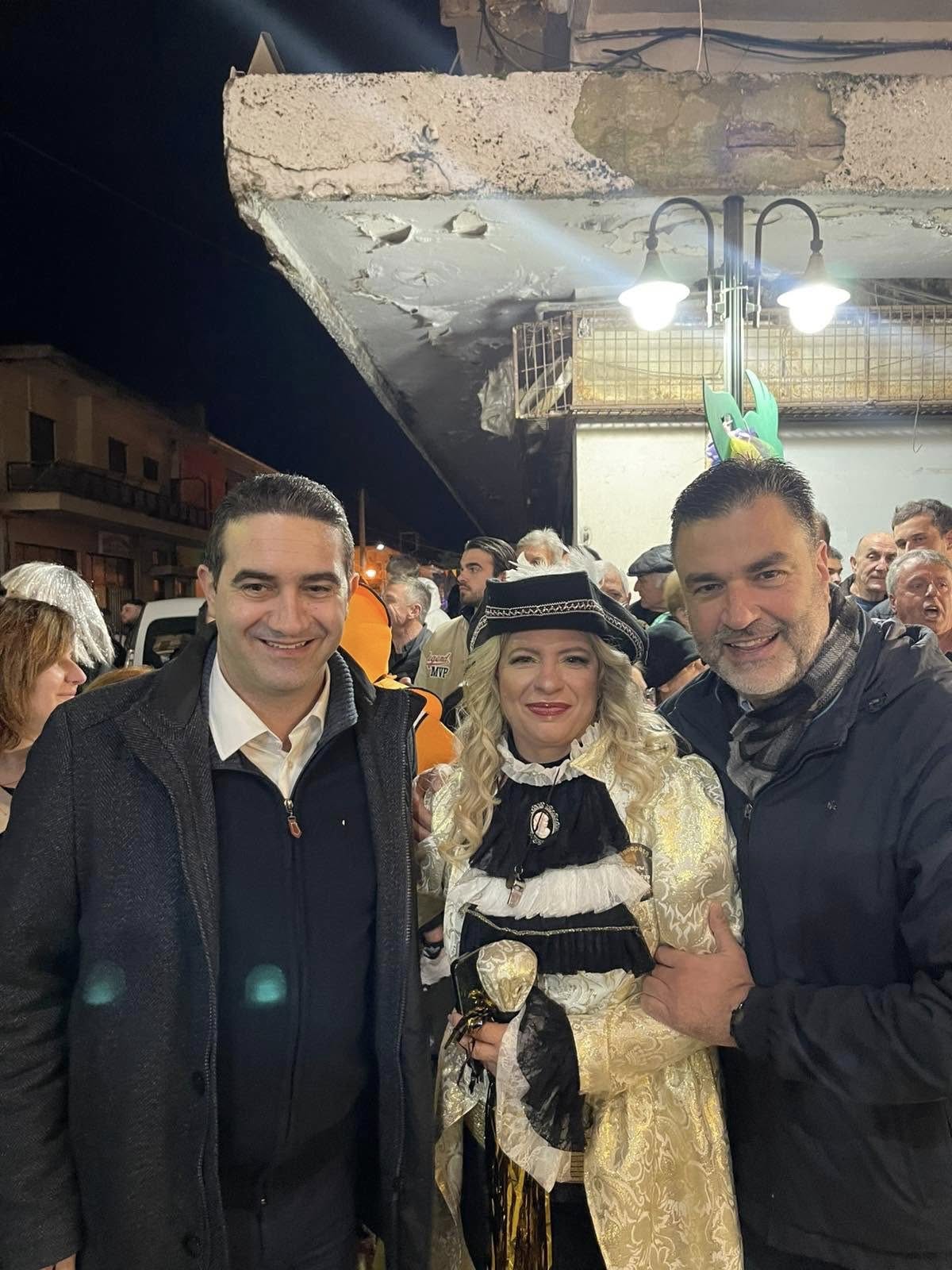 Ο Σκιαδαρέσης με Τόνι Σφήνο...«πέταξαν» Καρναβαλικά στην Ανδραβίδα ΦΩΤΟ