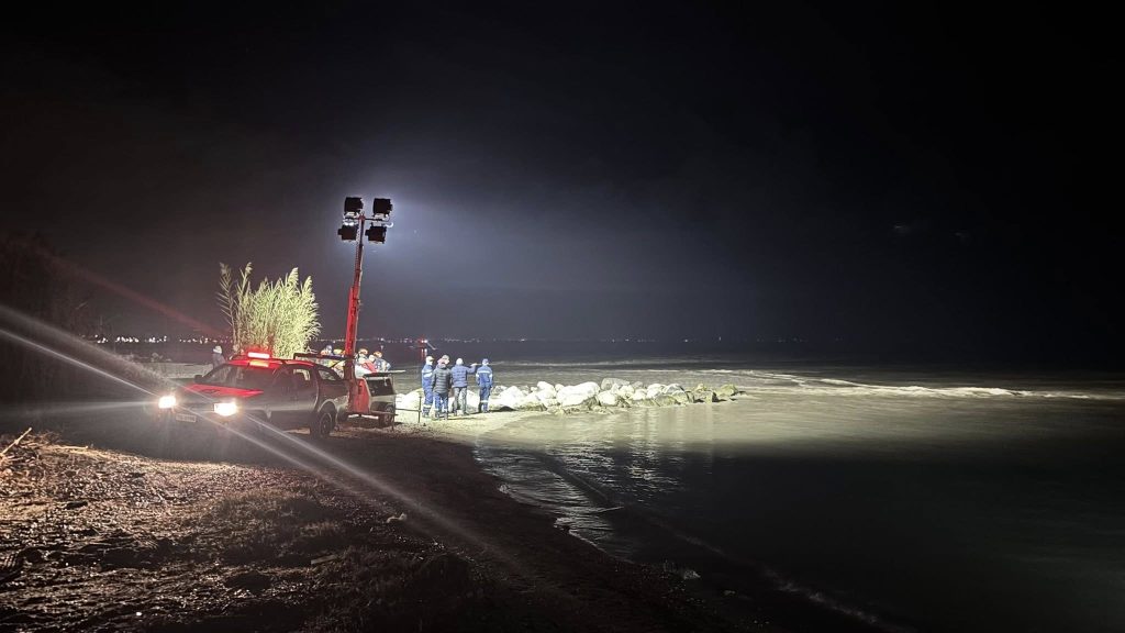 Πάτρα: Το Λιμενικό για τις έρευνες και τον εντοπισμό του ψαρά ΦΩΤΟ - ΒΙΝΤΕΟ