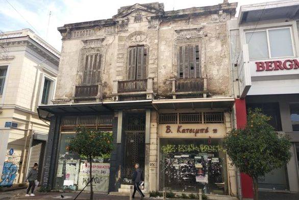 Πάτρα: Πληρώνουν ΕΝΦΙΑ, αλλά τα ακίνητα είναι έτοιμα να πέσουν πάνω μας ΦΩΤΟ 27 Πάτρα: Πληρώνουν ΕΝΦΙΑ, αλλά τα ακίνητα είναι έτοιμα να πέσουν πάνω μας ΦΩΤΟ