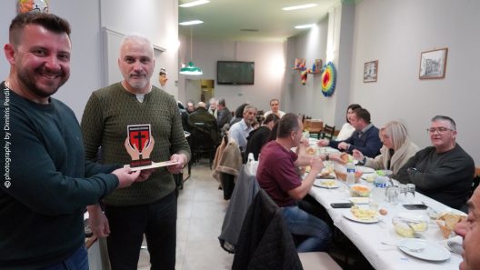 Η Ομάδα Παλαιμάχων Αιγίου ευχήθηκε....χωρίς τραυματισμούς ΦΩΤΟ 28 Η Ομάδα Παλαιμάχων Αιγίου ευχήθηκε....χωρίς τραυματισμούς ΦΩΤΟ