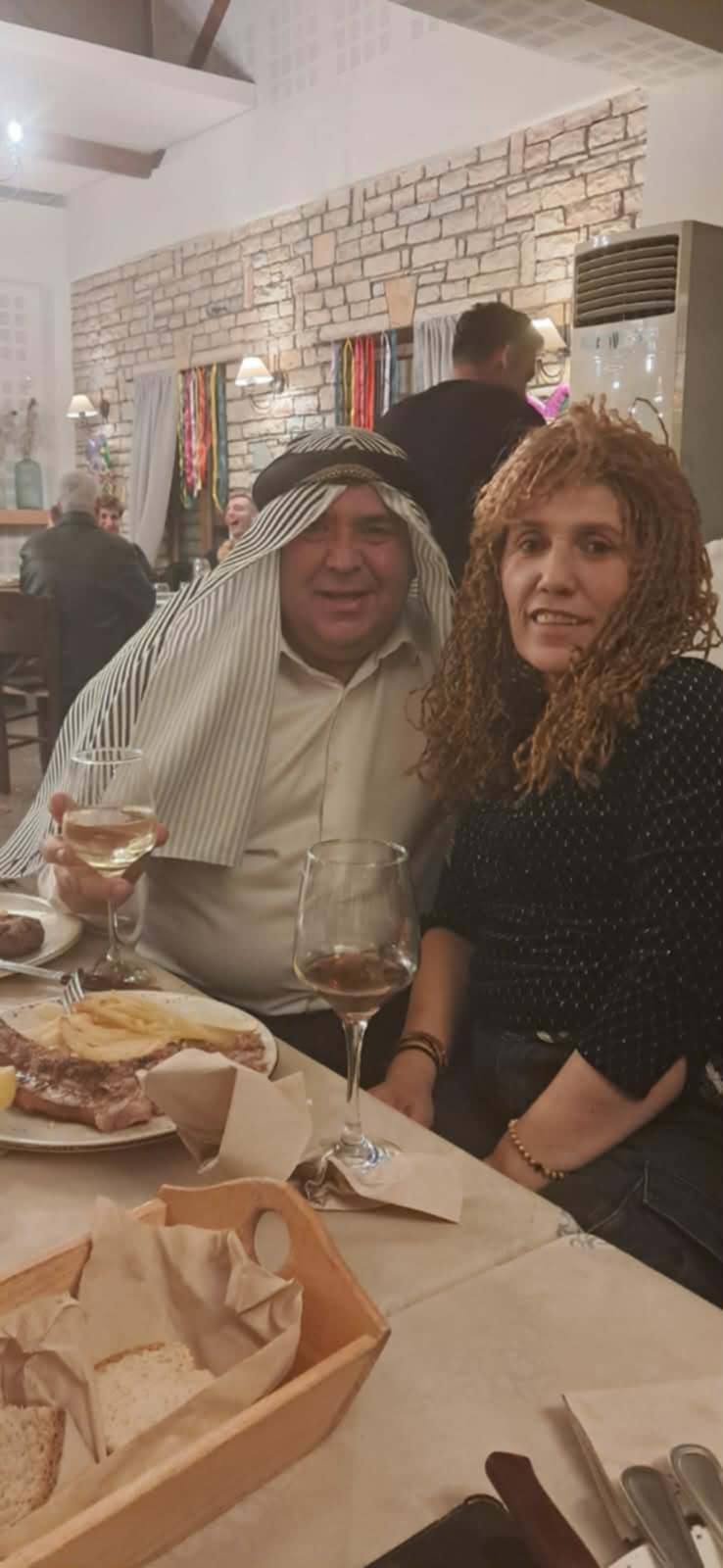 Μασκαρεμένοι οι Γονείς του Δημοτικού της Γονέων και Κηδεμόνων του Δημοτικού της Κουλούρας Αιγίου ΦΩΤΟ