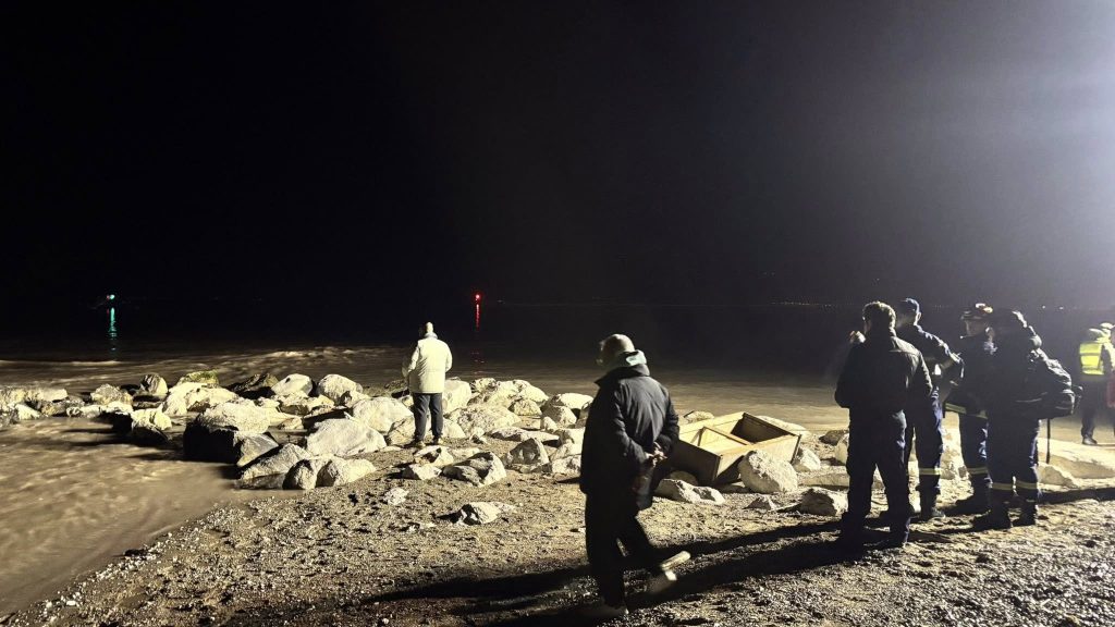 Πάτρα: Το Λιμενικό για τις έρευνες και τον εντοπισμό του ψαρά ΦΩΤΟ - ΒΙΝΤΕΟ