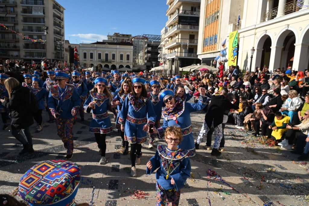 Πατρινό Καρναβάλι 2026: Αφησε εποχή η Μεγάλη Παρέλαση, χιλιάδες καρναβαλιστές μετέφεραν το κέφι ΦΩΤΟ - ΒΙΝΤΕΟ