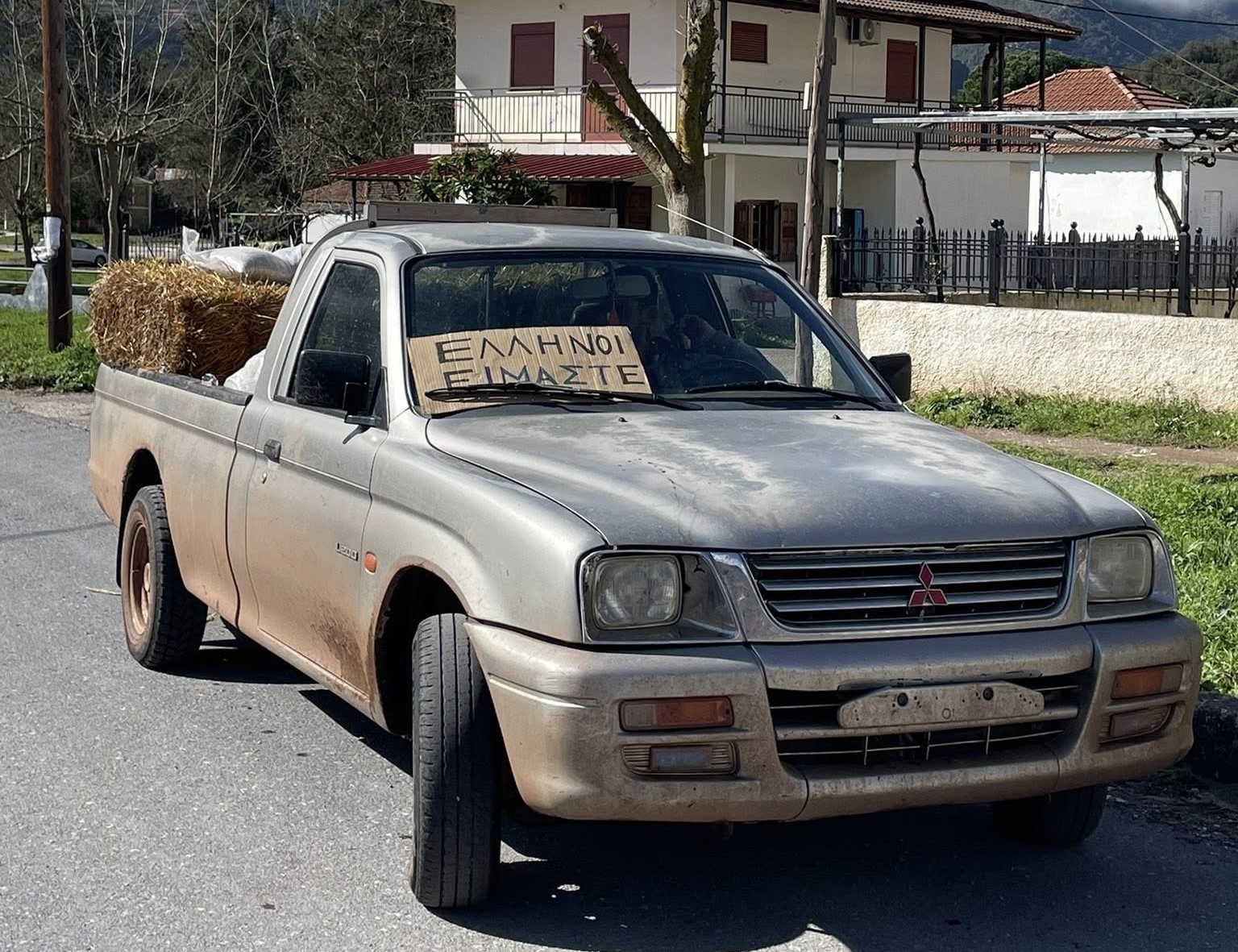 Μετέτρεψαν τα αγροτικά σε άρματα και τι διασκέδασαν στο Πάος Καλαβρύτων ΦΩΤΟ 30 Μετέτρεψαν τα αγροτικά σε άρματα και τι διασκέδασαν στο Πάος Καλαβρύτων ΦΩΤΟ