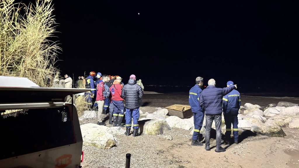 Πάτρα: Το Λιμενικό για τις έρευνες και τον εντοπισμό του ψαρά ΦΩΤΟ - ΒΙΝΤΕΟ