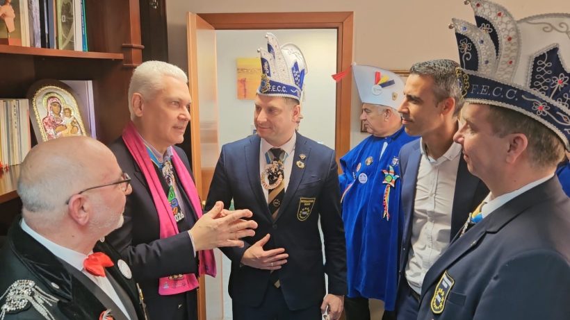 Πάτρα: Οι Ευρωπαϊκές Πόλεις Καρναβαλιού σε...μεταμφιεσμένους Αντιπεριφερειάρχες για τον Τουρισμό ΦΩΤΟ