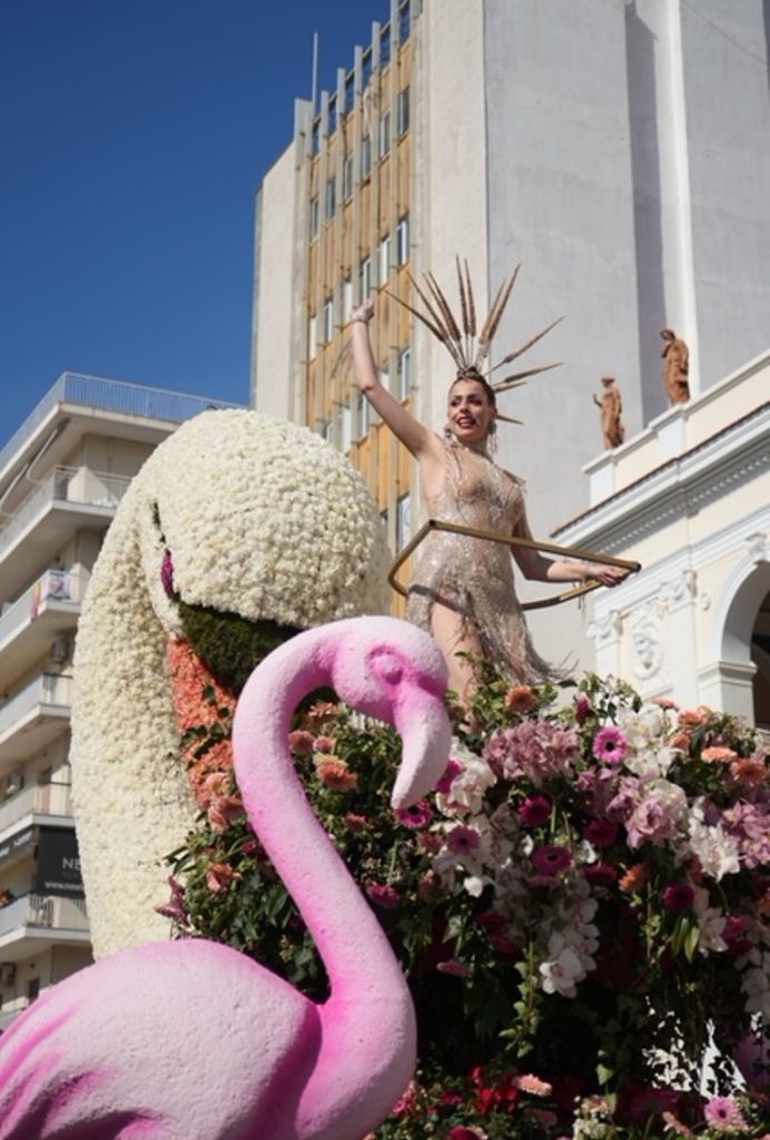 Πατρινό Καρναβάλι 2026: Αφησε εποχή η Μεγάλη Παρέλαση, χιλιάδες καρναβαλιστές μετέφεραν το κέφι ΦΩΤΟ - ΒΙΝΤΕΟ