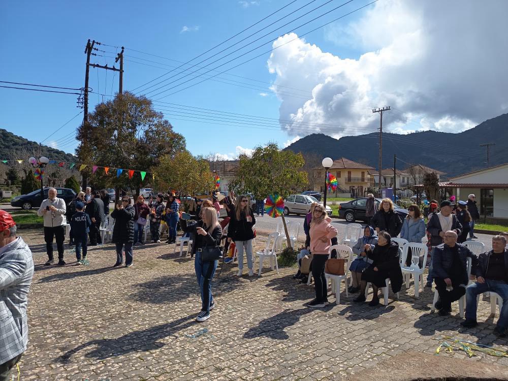 Μετέτρεψαν τα αγροτικά σε άρματα και τι διασκέδασαν στο Πάος Καλαβρύτων ΦΩΤΟ 30 Μετέτρεψαν τα αγροτικά σε άρματα και τι διασκέδασαν στο Πάος Καλαβρύτων ΦΩΤΟ
