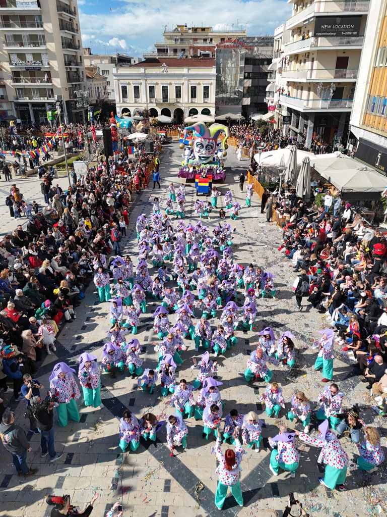 Πατρινό Καρναβάλι 2026: Αφησε εποχή η Μεγάλη Παρέλαση, χιλιάδες καρναβαλιστές μετέφεραν το κέφι ΦΩΤΟ - ΒΙΝΤΕΟ