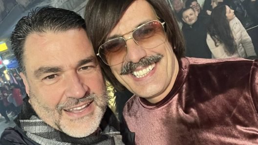 Ο Σκιαδαρέσης με Τόνι Σφήνο...«πέταξαν» Καρναβαλικά στην Ανδραβίδα ΦΩΤΟ