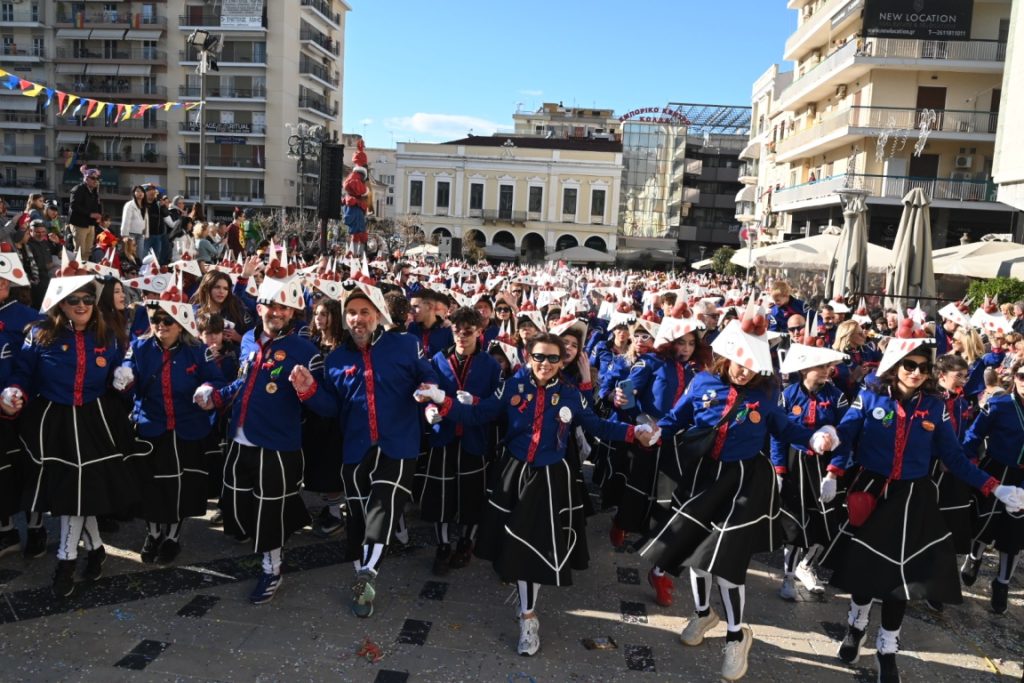 Πατρινό Καρναβάλι 2026: Αφησε εποχή η Μεγάλη Παρέλαση, χιλιάδες καρναβαλιστές μετέφεραν το κέφι ΦΩΤΟ - ΒΙΝΤΕΟ