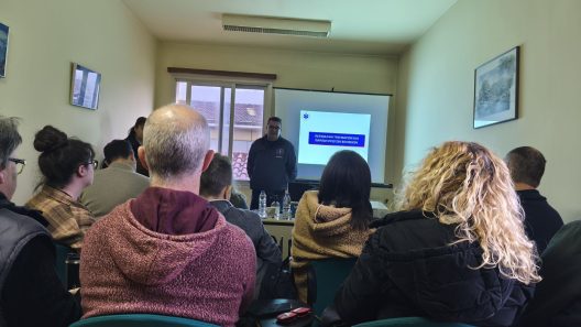 Εκπαίδευση ΚΑΡΠΑ και αντιμετώπισης πνιγμονής, από την 6η ΥΠΕ ΦΩΤΟ