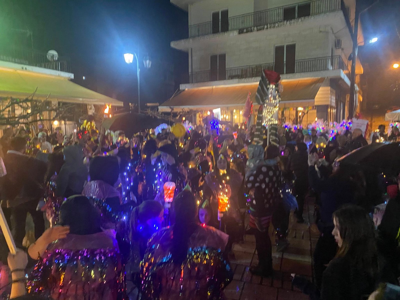 Μαγική καρναβαλική βραδιά στην Ακράτα ΦΩΤΟ