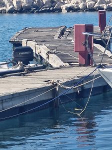 Πάτρα: «Βούλιαξε» η Μαρίνα με τις εξέδρες διαλυμένες μέσα στη θάλασσα ΦΩΤΟ 34 Πάτρα: «Βούλιαξε» η Μαρίνα με τις εξέδρες διαλυμένες μέσα στη θάλασσα ΦΩΤΟ