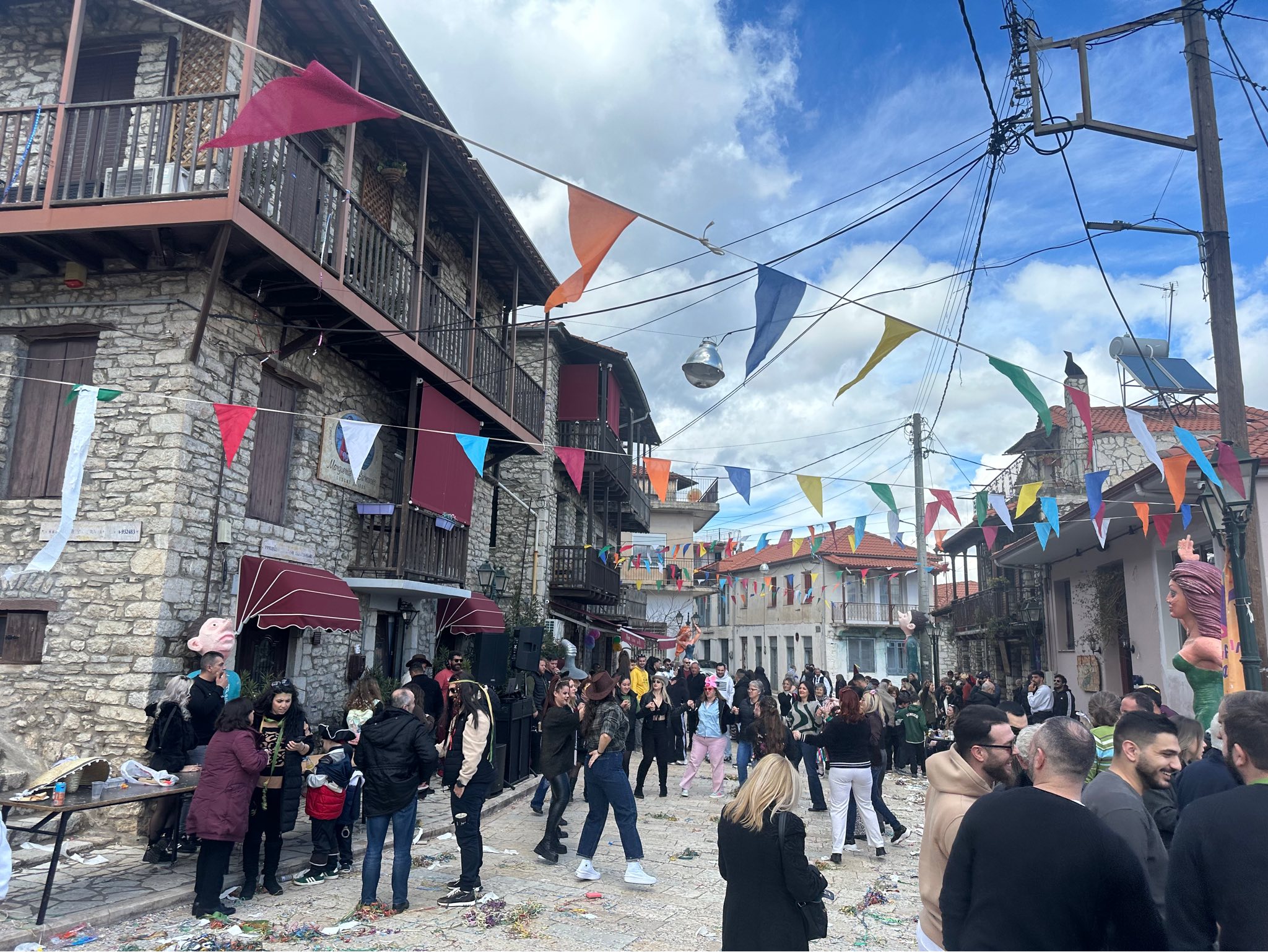 Ο Σύλλογος Δαφναίων Αχαΐας σε Καρναβαλική παρέλαση ΦΩΤΟ