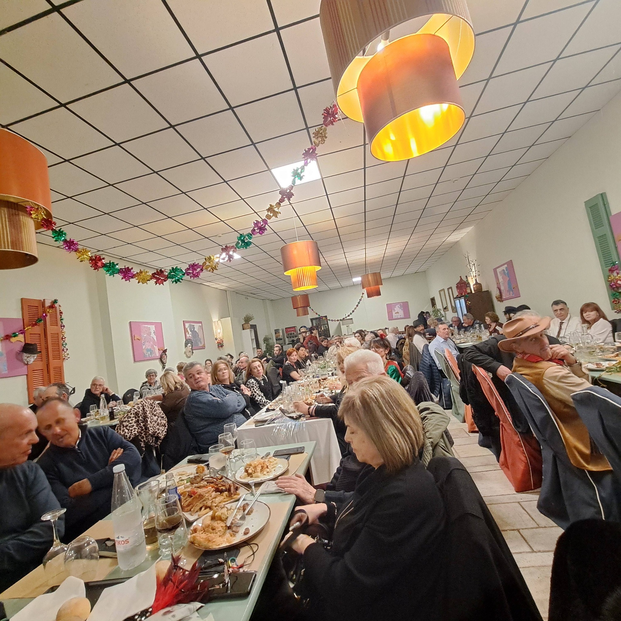 Ο Αποκριάτικος Χορός στον Ελαιώνα από τις «Τρυπιώτισσες» ΦΩΤΟ