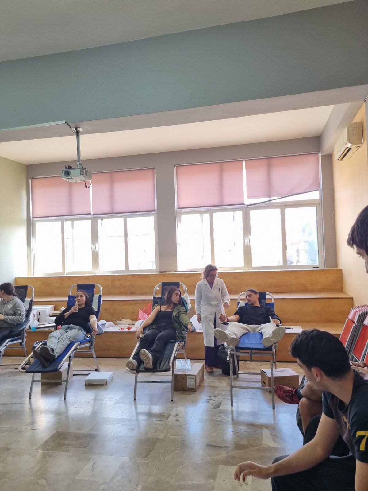 Αιμοδοσία στο ΓΕΛ Αιγείρας, με τον «Δεσμό» ΦΩΤΟ 29 Αιμοδοσία στο ΓΕΛ Αιγείρας, με τον «Δεσμό» ΦΩΤΟ