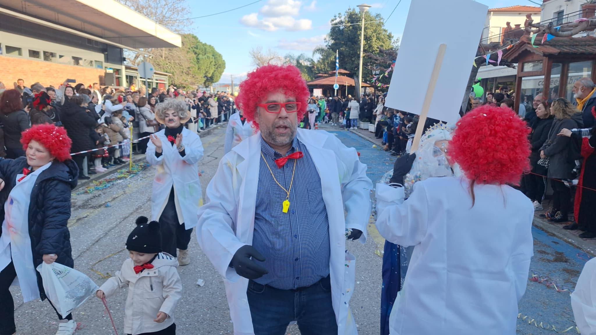 Διακοπτό: Το Καρναβάλι στον σταθμό του κεφιού ΦΩΤΟ