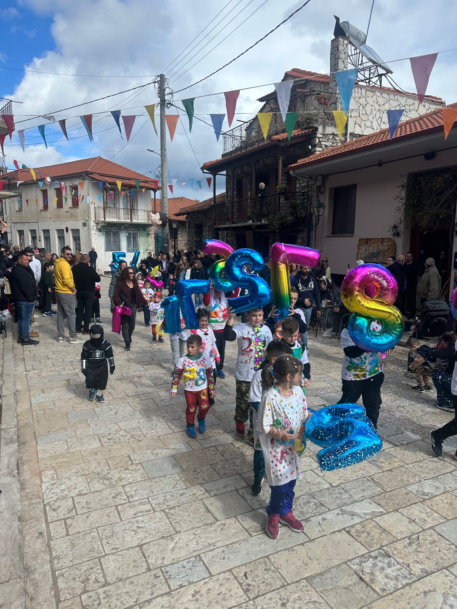 Ο Σύλλογος Δαφναίων Αχαΐας σε Καρναβαλική παρέλαση ΦΩΤΟ
