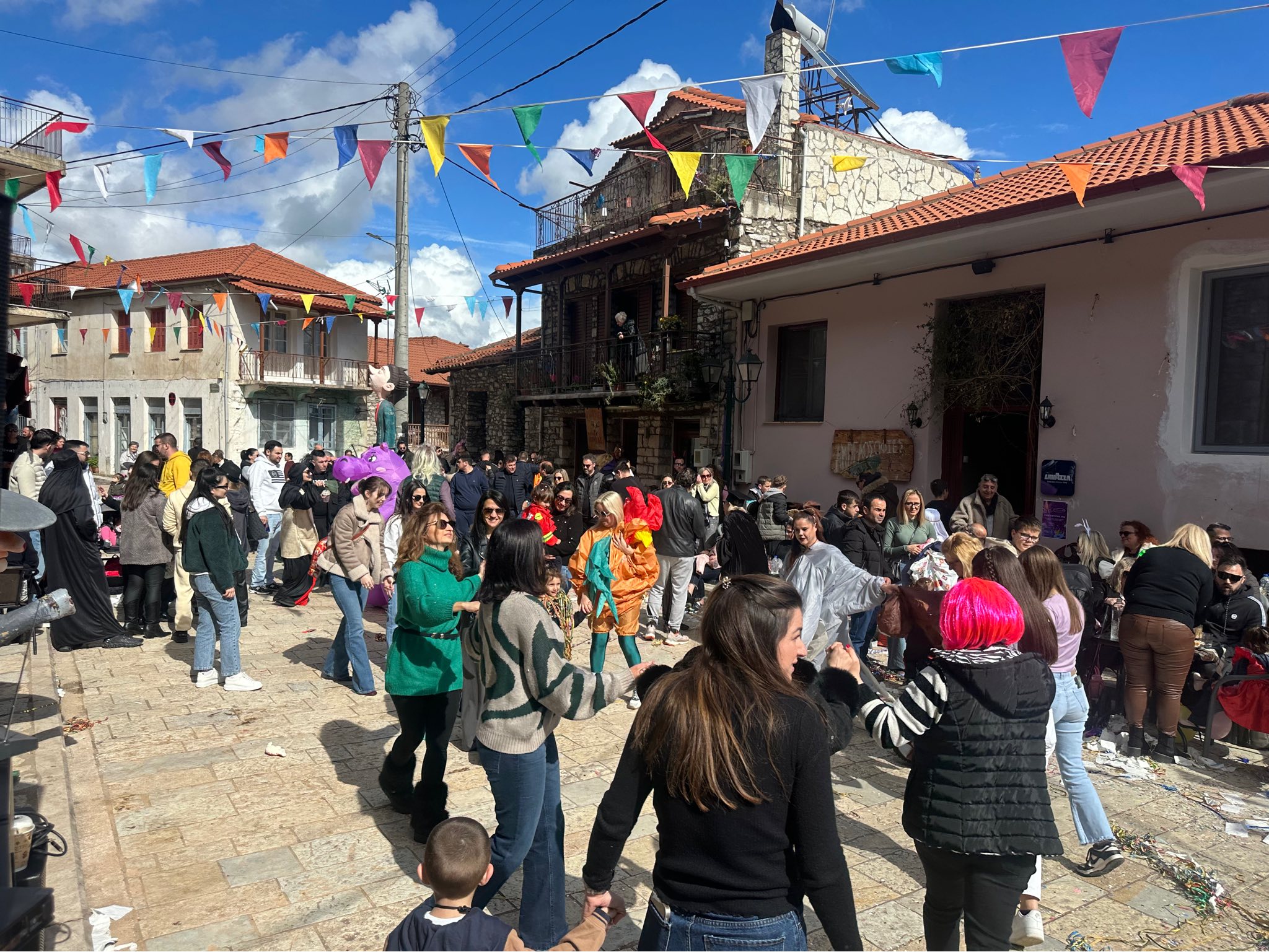 Ο Σύλλογος Δαφναίων Αχαΐας σε Καρναβαλική παρέλαση ΦΩΤΟ