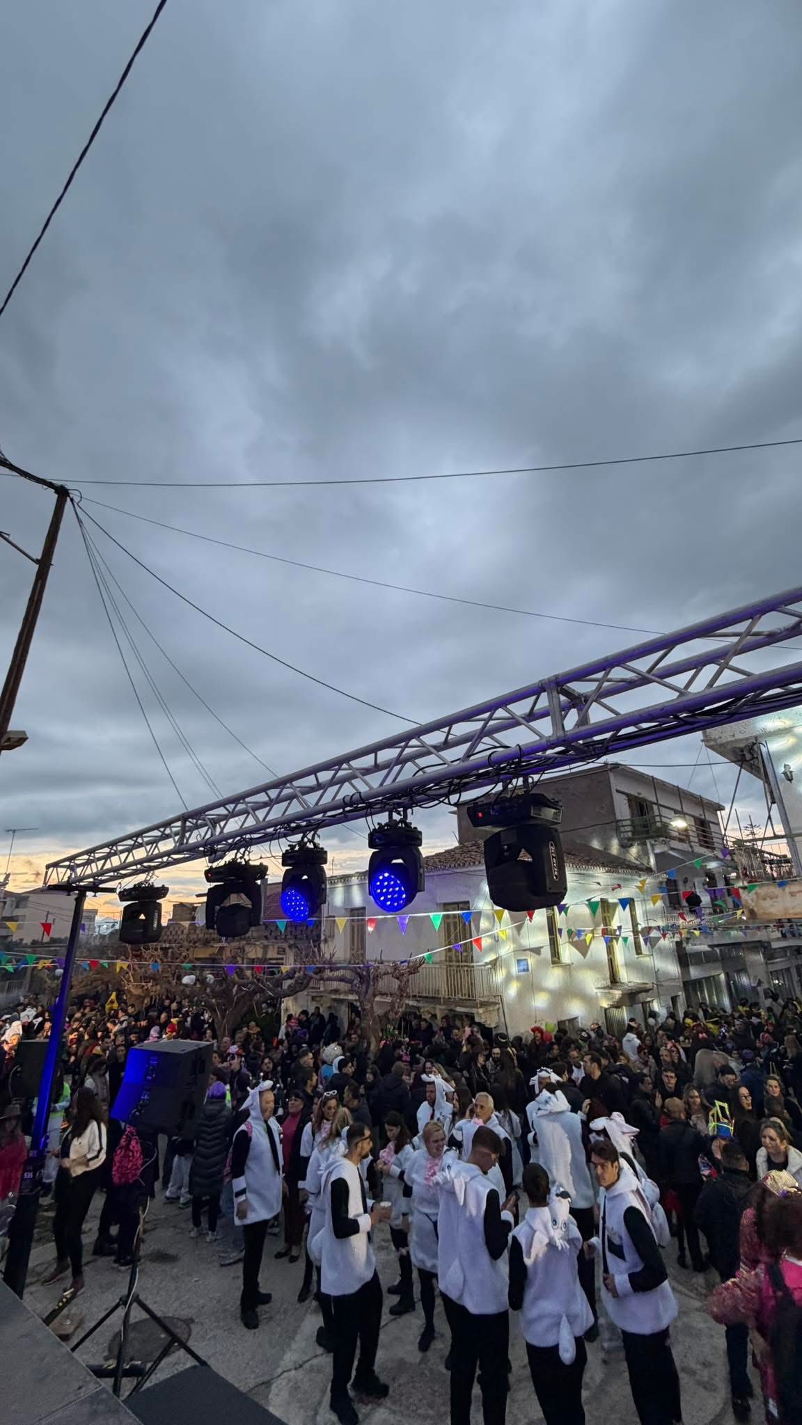 Το Αιγειράτικο Καρναβάλι σημείωσε πολύ μεγάλη επιτυχία! ΦΩΤΟ 26 Το Αιγειράτικο Καρναβάλι σημείωσε πολύ μεγάλη επιτυχία! ΦΩΤΟ