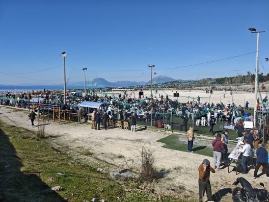 Μαζική παρουσία την Καθαρά Δευτέρα στο Νέο Σούλι ΦΩΤΟ