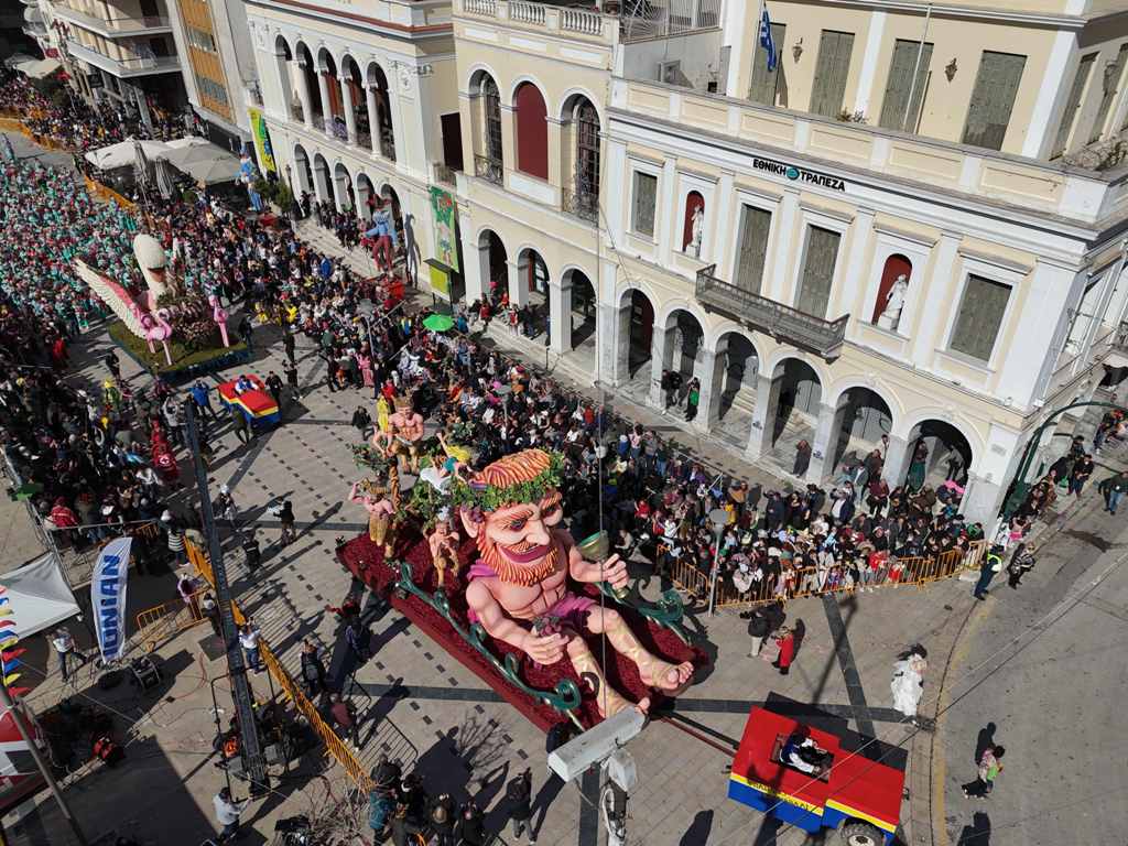 Πατρινό Καρναβάλι 2026: Αφησε εποχή η Μεγάλη Παρέλαση, χιλιάδες καρναβαλιστές μετέφεραν το κέφι ΦΩΤΟ - ΒΙΝΤΕΟ