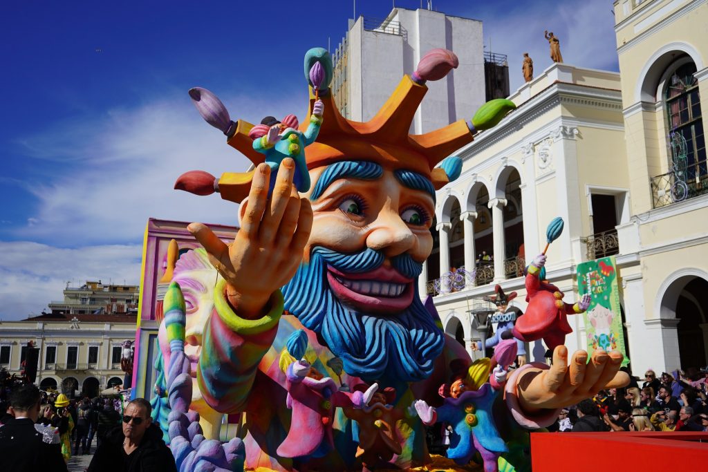 Πατρινό Καρναβάλι 2026: Αφησε εποχή η Μεγάλη Παρέλαση, χιλιάδες καρναβαλιστές μετέφεραν το κέφι ΦΩΤΟ - ΒΙΝΤΕΟ