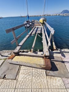Πάτρα: «Βούλιαξε» η Μαρίνα με τις εξέδρες διαλυμένες μέσα στη θάλασσα ΦΩΤΟ 39 Πάτρα: «Βούλιαξε» η Μαρίνα με τις εξέδρες διαλυμένες μέσα στη θάλασσα ΦΩΤΟ