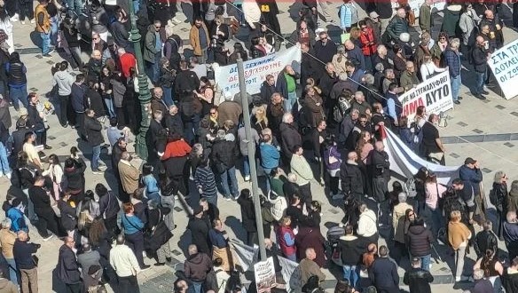 Πάτρα: Τρία χρόνια από την τραγωδία των Τεμπών - «Η κονωνία δεν ξεχνά» το σύνθημα του μεγάλου συλλαλητηρίου ΦΩΤΟ