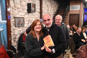 Παρουσιάστηκε το νέο μυθιστόρημα της Γιώτας Κοντογεωργοπούλου, «Τάματα» ΦΩΤΟ 41 Παρουσιάστηκε το νέο μυθιστόρημα της Γιώτας Κοντογεωργοπούλου, «Τάματα» ΦΩΤΟ