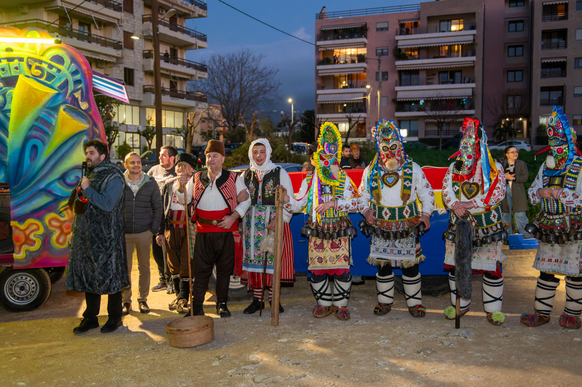 Το Πατρινό Καρναβάλι σε Αγυιά και Νότιο Διαμέρισμα ΠΛΟΥΣΙΟ ΦΩΤΟΡΕΠΟΡΤΑΖ 43 Το Πατρινό Καρναβάλι σε Αγυιά και Νότιο Διαμέρισμα ΠΛΟΥΣΙΟ ΦΩΤΟΡΕΠΟΡΤΑΖ