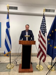 Ο Ναυπάκτιος Θ. Παπαθανάσης στη Νέα Υόρκη για την Ελληνική Γλώσσα ΦΩΤΟ