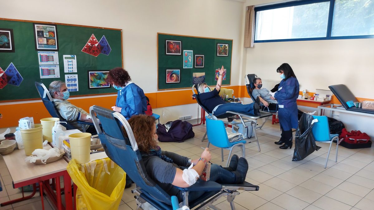 Εθελοντική αιμοδοσία από δύο σχολεία της Πάτρας 4 Εθελοντική αιμοδοσία από δύο σχολεία της Πάτρας
