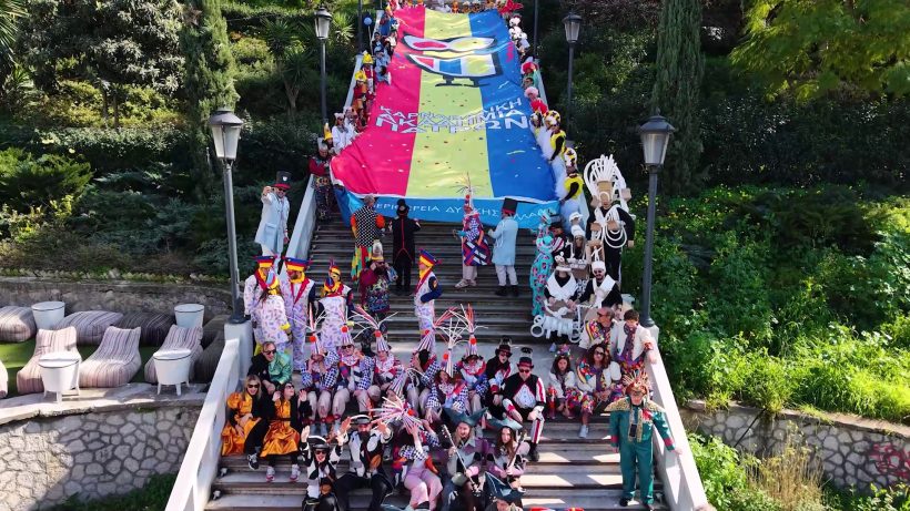 ΑΝΩ-ΚΑΤΩ ΠΟΛΗ: Η επετειακή φωτογραφία των πληρωμάτων της παρέλασης!