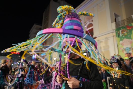 Πάτρα: Καρναβαλικά καρέ των πληρωμάτων της Νυχτερινής Παρέλασης NEΕΣ ΦΩΤΟ