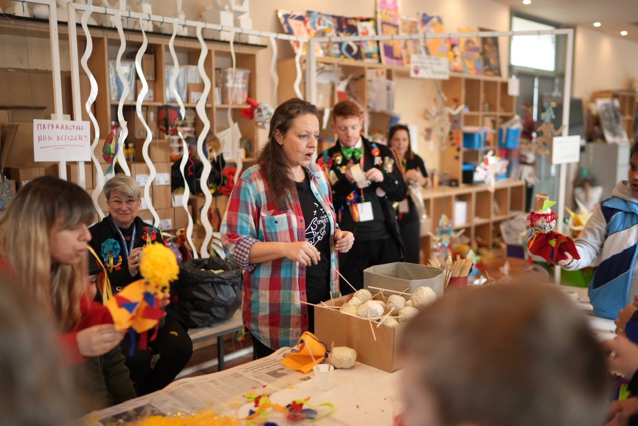 «Παιδομάζωμα» στην Καρναβαλούπολη και την Έκθεση Μαριονέτας, στην Πάτρα ΦΩΤΟ