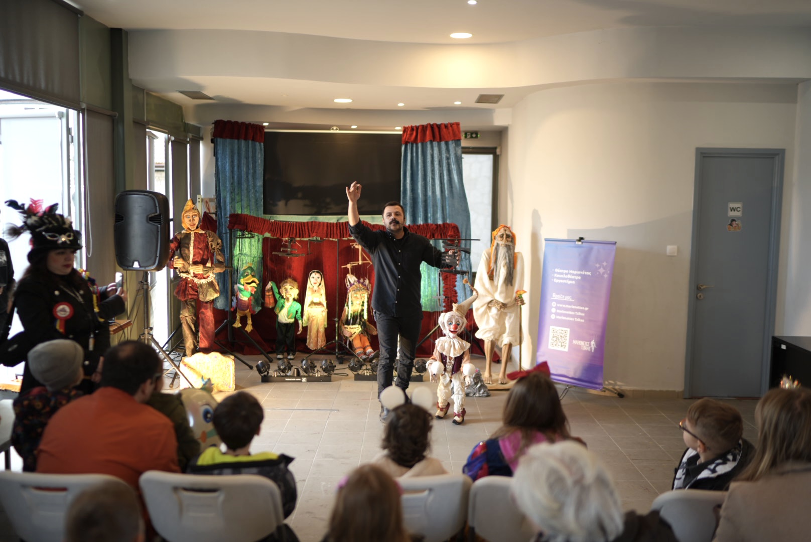 «Παιδομάζωμα» στην Καρναβαλούπολη και την Έκθεση Μαριονέτας, στην Πάτρα ΦΩΤΟ